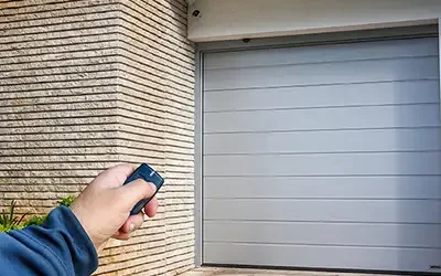 How Smart Garage Door Technology Can Simplify Your Busy Lifestyle